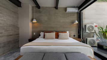 Luxury Apartment, 2 Bedrooms, Patio | Egyptian cotton sheets, premium bedding, in-room safe