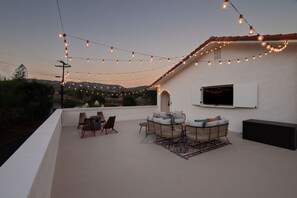 Terrace/patio - Spanish Casita With Game Room/Putting Green/ Beach VolleyBall/Pool Slide/Hottub! (Escondido)