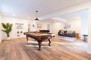 Game room - Spanish Casita With Game Room/Putting Green/ Beach VolleyBall/Pool Slide/Hottub! (Escondido)
