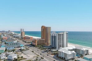 Exterior - BEACHFRONT, GREAT LOCATION, NEW COMPLEX, GREAT FOR FAMILIES! (Gulf Shores)