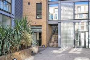 تفاصيل الفندق من الخارج