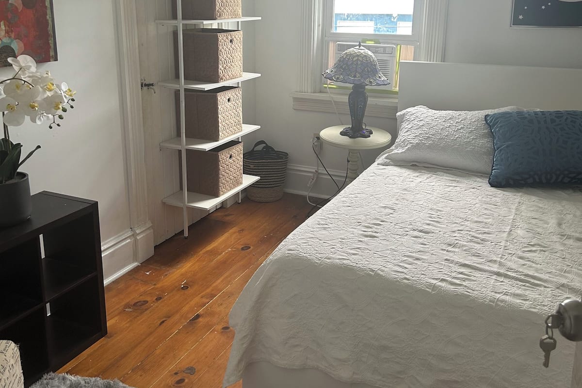 Traditional Room | WiFi, bed sheets