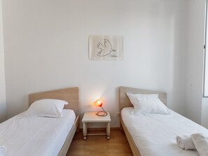 2 bedrooms, iron/ironing board, WiFi, bed sheets - Appartement Citadelle - Welkeys (Le Château-d'Oléron)