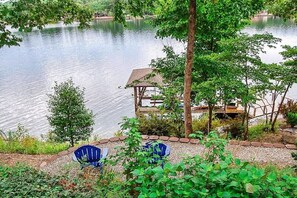 Property grounds - Beautiful, Large Lake House, Made for Family Fun! (Hot Springs Village)