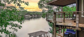 Beautiful, Large Lake House, Made for Family Fun!