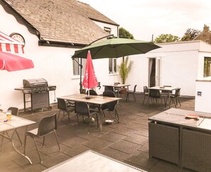Outdoor dining - Deers Leap Sleeps 2 with Garden (Gloucestershire)