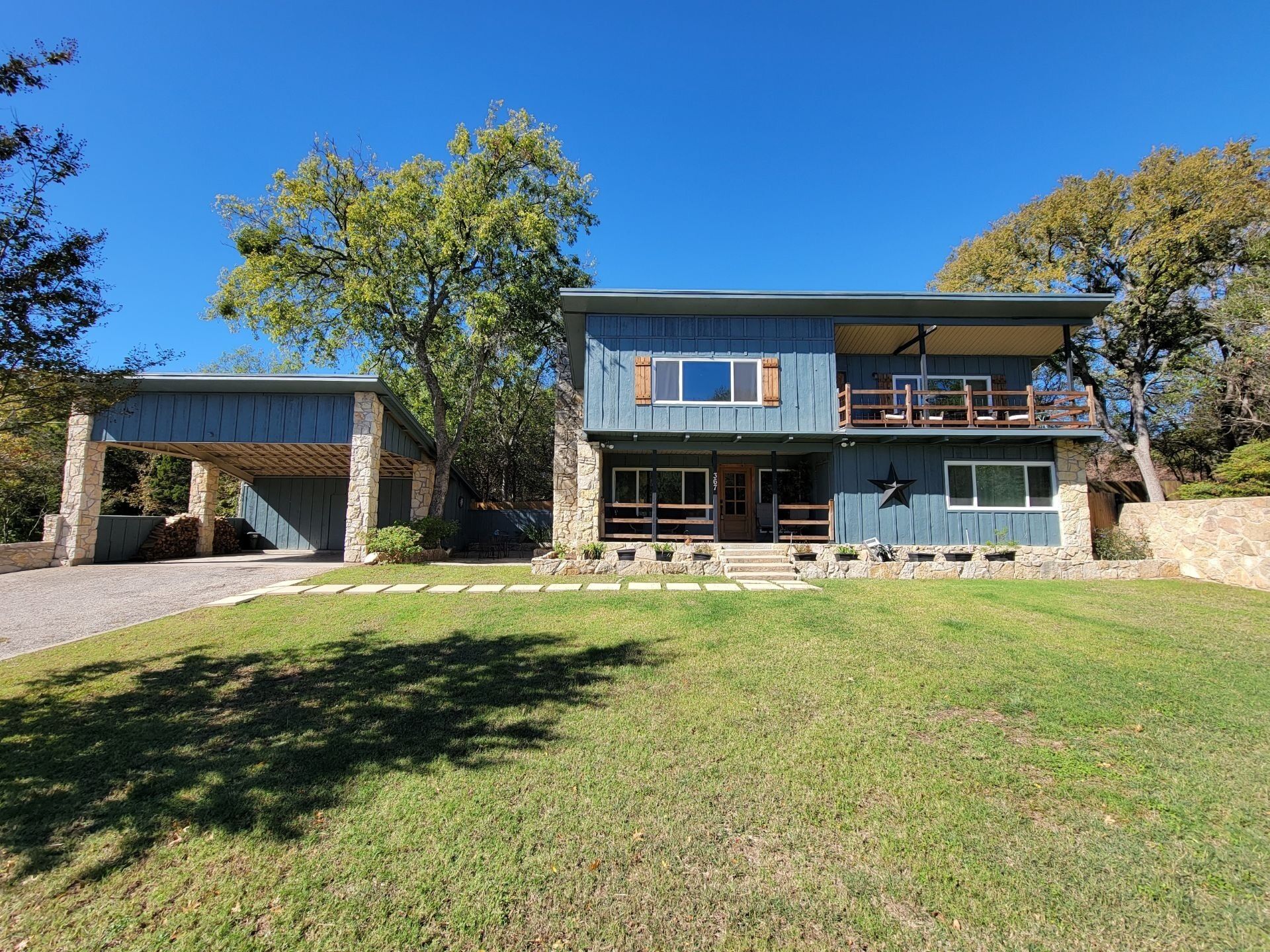 Relaxing retreat lake access within 5 min- pet & family friendly w/ fire pit! 