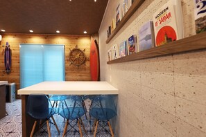 TV - The Beehive Otaru (Otaru)