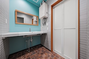 Villa | Bathroom - The Beehive Otaru (Otaru)