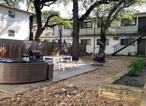 Indulge in Downtown Austin, Apt Near Zilker Park