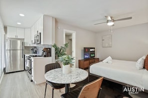 1 bedroom, desk, iron/ironing board, free WiFi
