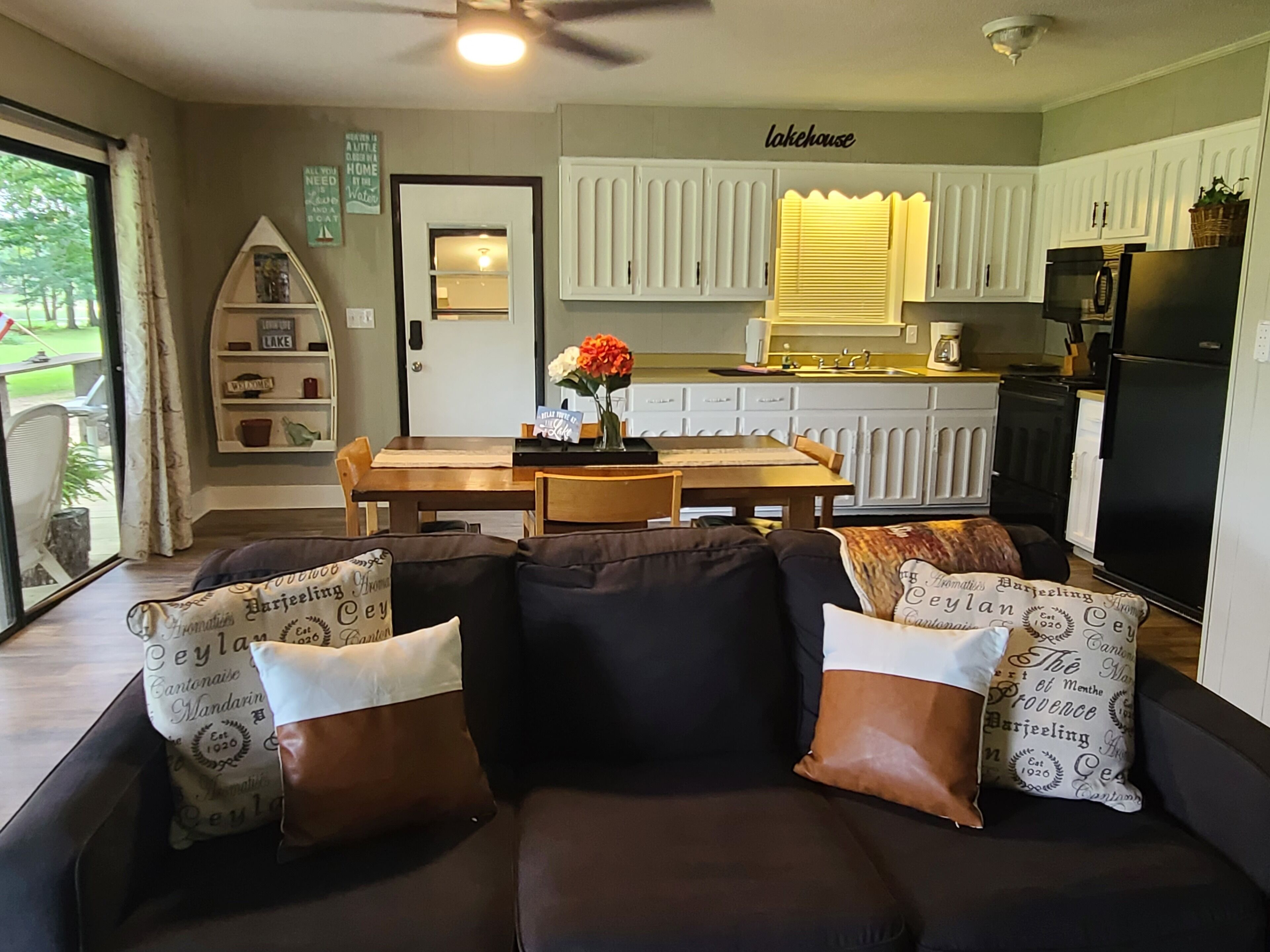 Book a Quit Weekend with Fireplace Inside and Outside. 