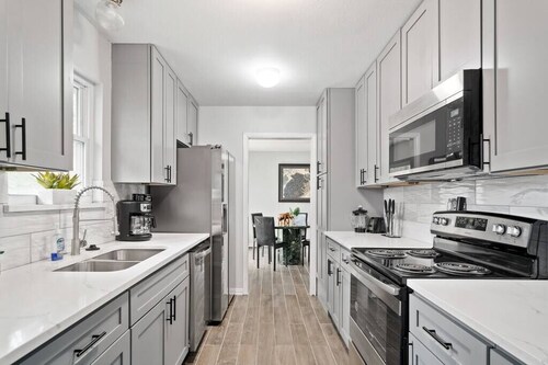 4 Bedroom 3 full bath 1 story w/ Big yard