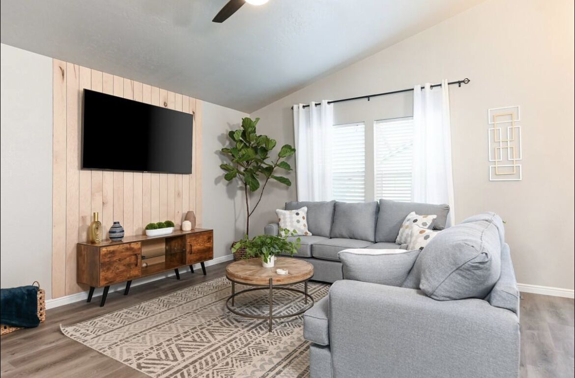 Cheerful Clean and Bright Meridian Home !!