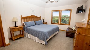 8 bedrooms, iron/ironing board, free WiFi, bed sheets