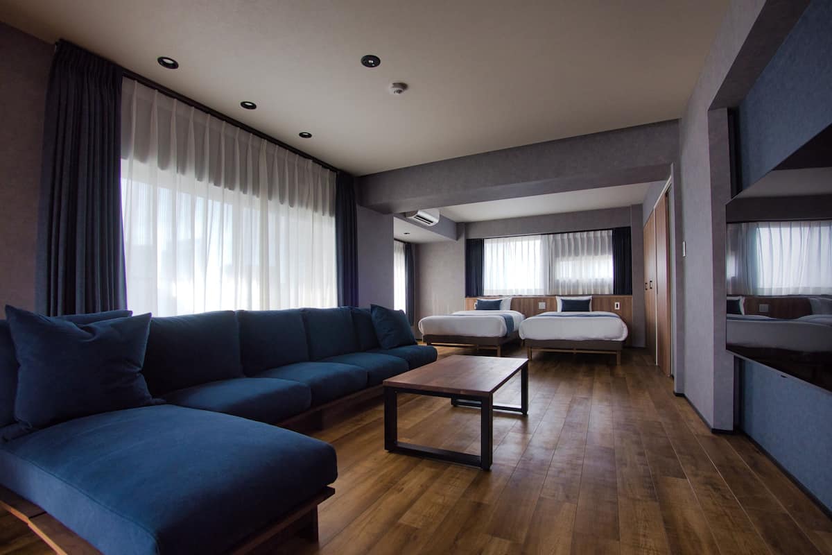 Premier suite | 1 slaapkamer, verduisterende gordijnen, een strijkplank/strijkijzer
