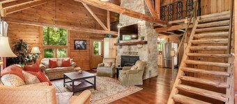 Hocking Hills Fishing Lodge - 3 Stocked Ponds, Hot Tub, Sleeps 14