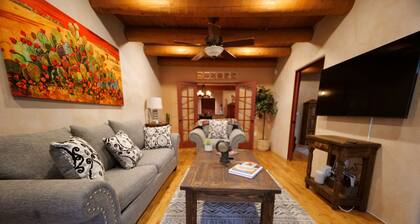 Casita with Private Hot Tub Near Santa Fe Plaza