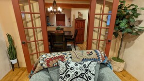 Smart TV, fireplace, music library