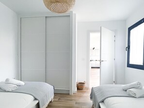 2 makuuhuonetta, silitysrauta/-lauta, internet, vuodevaatteet