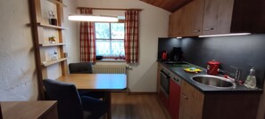 Kühlschrank, Ofen, Herdplatte, Geschirrspüler