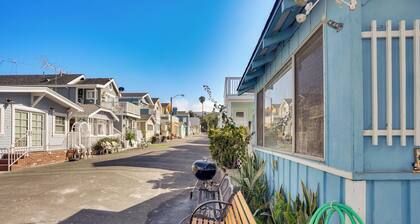 Quaint Avalon Cottage < Half-Mi to Beaches!