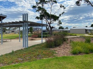 Outdoor dining - Seafoam @ Cowes, Phillip Island (Cowes)