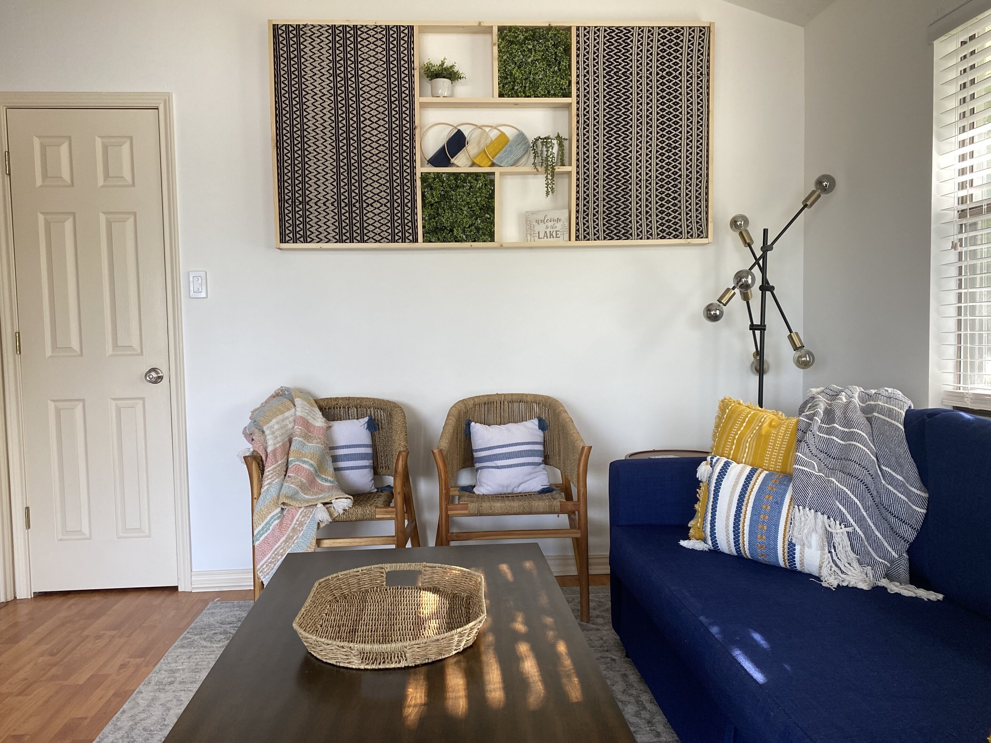 AMAZING Lake Views - Modern Luxury, Pet-friendly, Cowboy Pool, 2 King Beds!