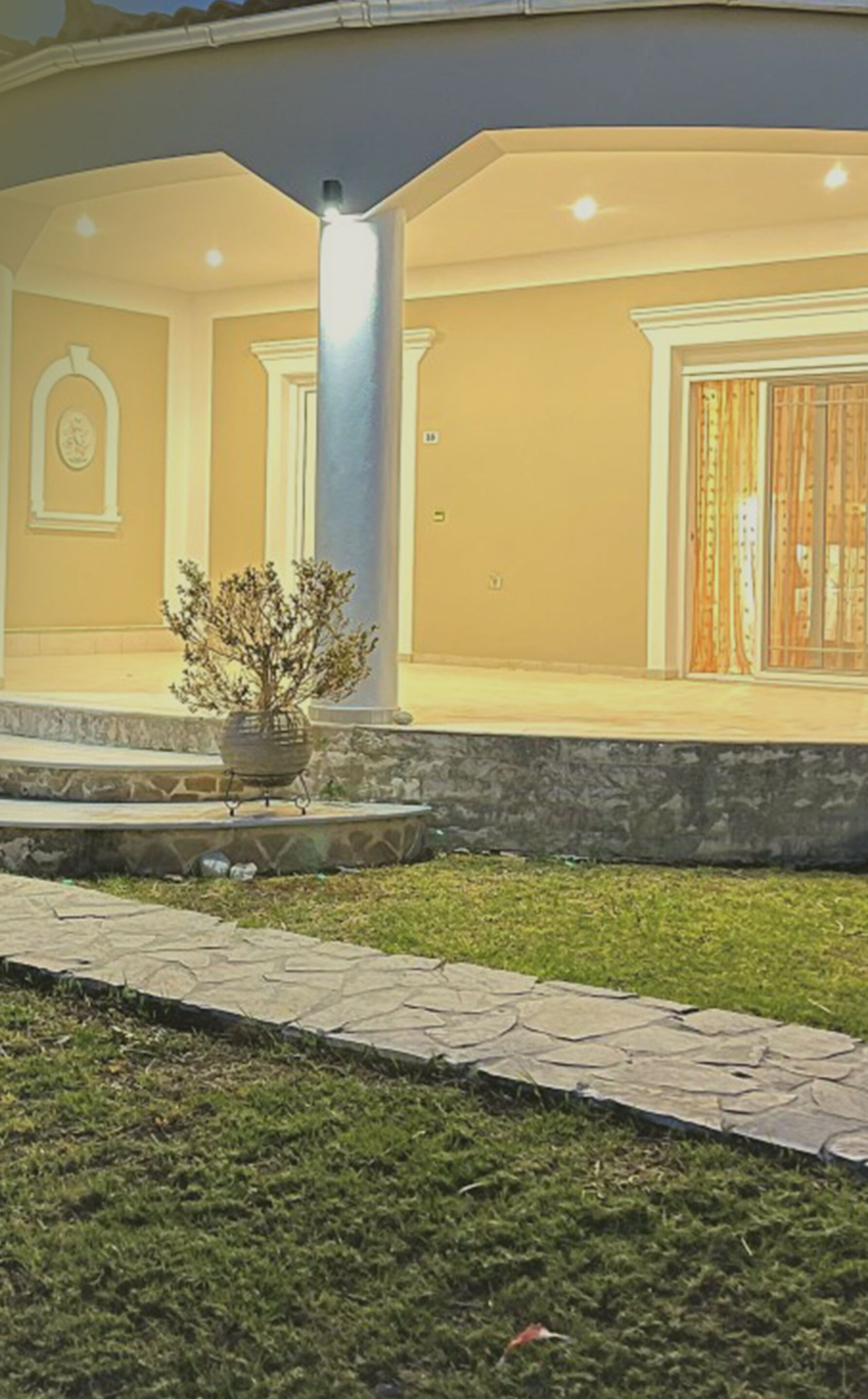 Spacious Private Villa with garden - 100m from the sea