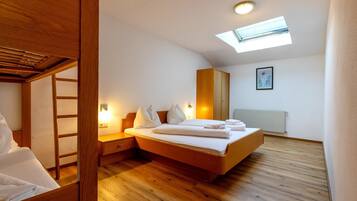 2 bedrooms, free WiFi