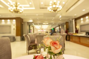 Banquet hall - Hotel Sakura by Maps, GURGAON (Gurugram)