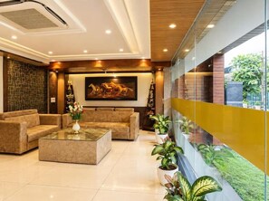 Lobby - Hotel Sakura by Maps, GURGAON (Gurugram)