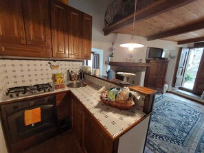 Kühlschrank, Ofen, Herdplatte, Geschirrspüler