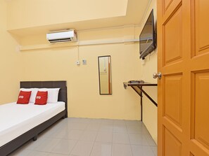 Standard Double Room, 1 Queen Bed | Free WiFi, bed sheets - OYO 90593 Hotel Bajet Gaya Warisan (Kota Bharu)