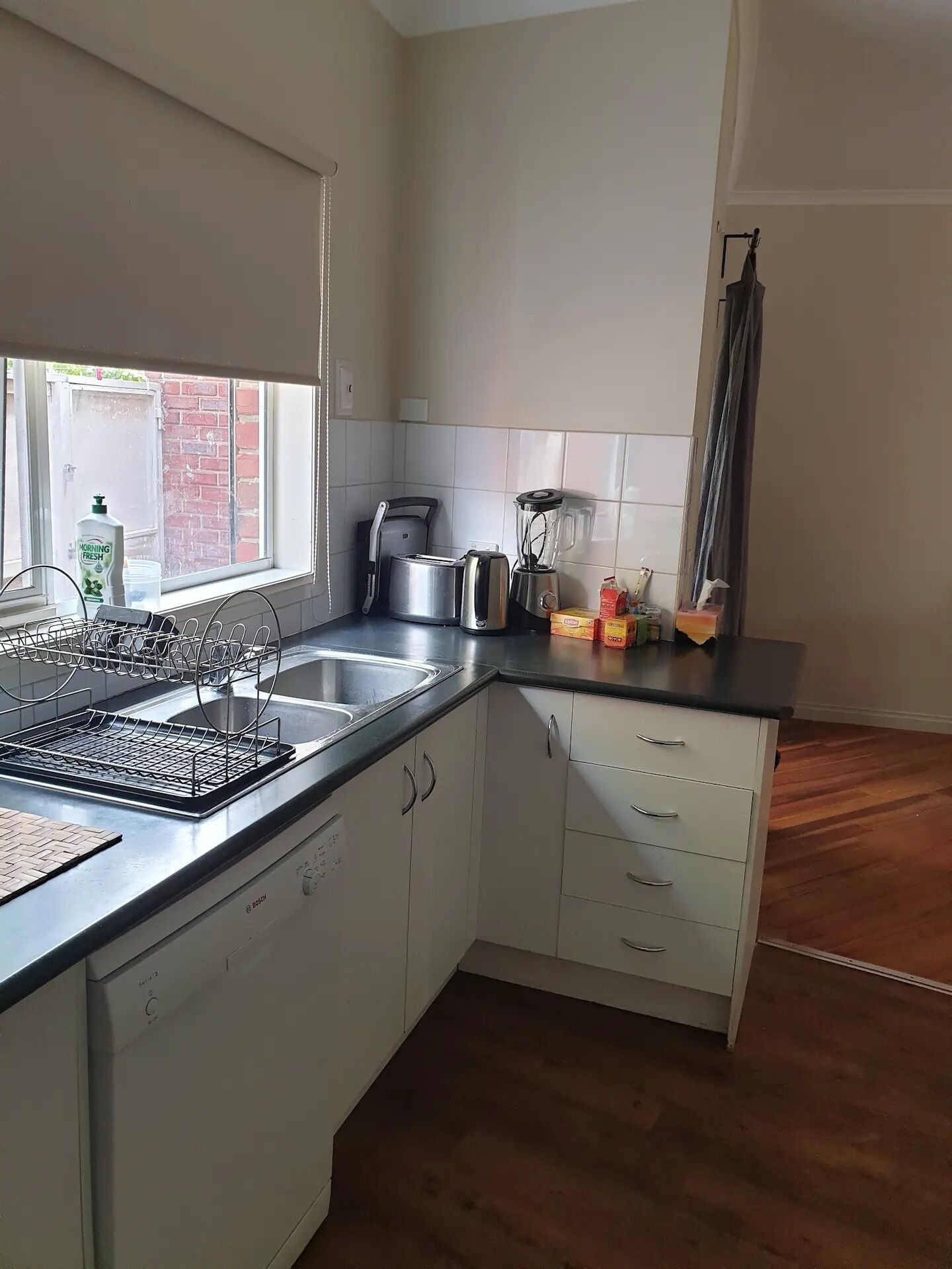 Entire 4 Bedroom Townhouse -sleeps 6/7- All yours