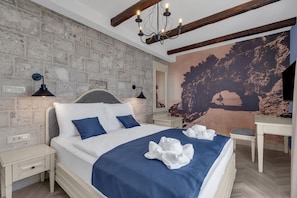 Deluxe Double Room | Premium bedding, minibar, in-room safe, desk - Heritage Hotel Liberan (Podgora)