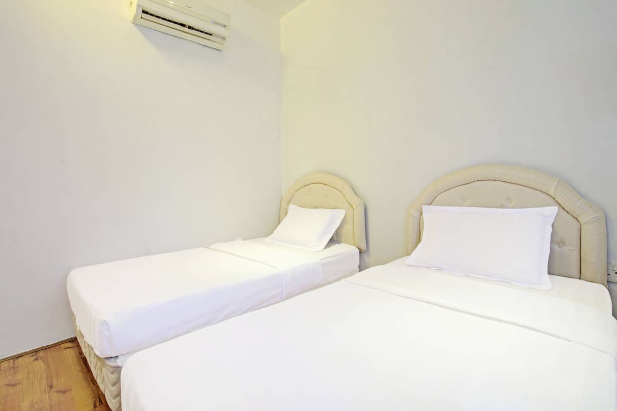 Family Suite | 1 bedroom, free WiFi, bed sheets