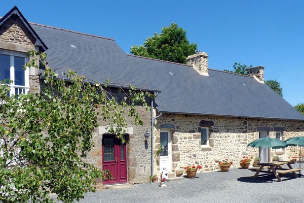 You exclusively rent the entire 3 bedroom, 2 bathroom property