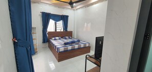 2 bedrooms, desk, free WiFi