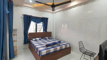 2 bedrooms, desk, free WiFi