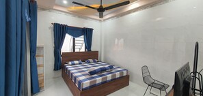 2 bedrooms, desk, free WiFi