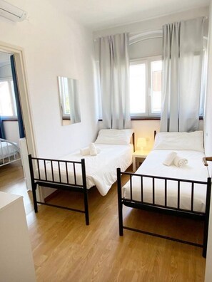 2 bedrooms, iron/ironing board, WiFi (free), bed sheets - Apartmet Tulipano in Funtana, Istria (Funtana)