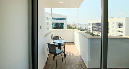 Phaedrus Living Luxury Suite Nicosia 504