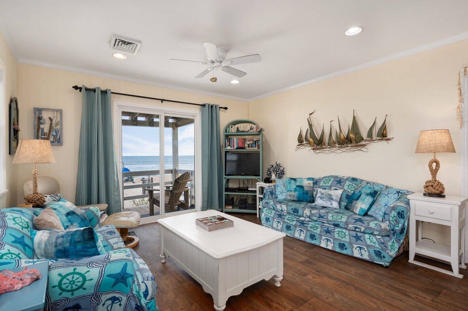 270 - Well-kept Dog-Friendly Nags Head Ocean-Front with Ocean-Facing Deck!