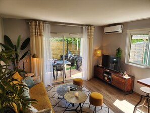 Smart TV, fireplace - Zion Appartment SXM, Orient Bay, Sint Maarten (Baie Orientale)