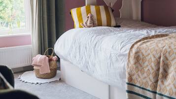 4 bedrooms, iron/ironing board, travel crib, free WiFi