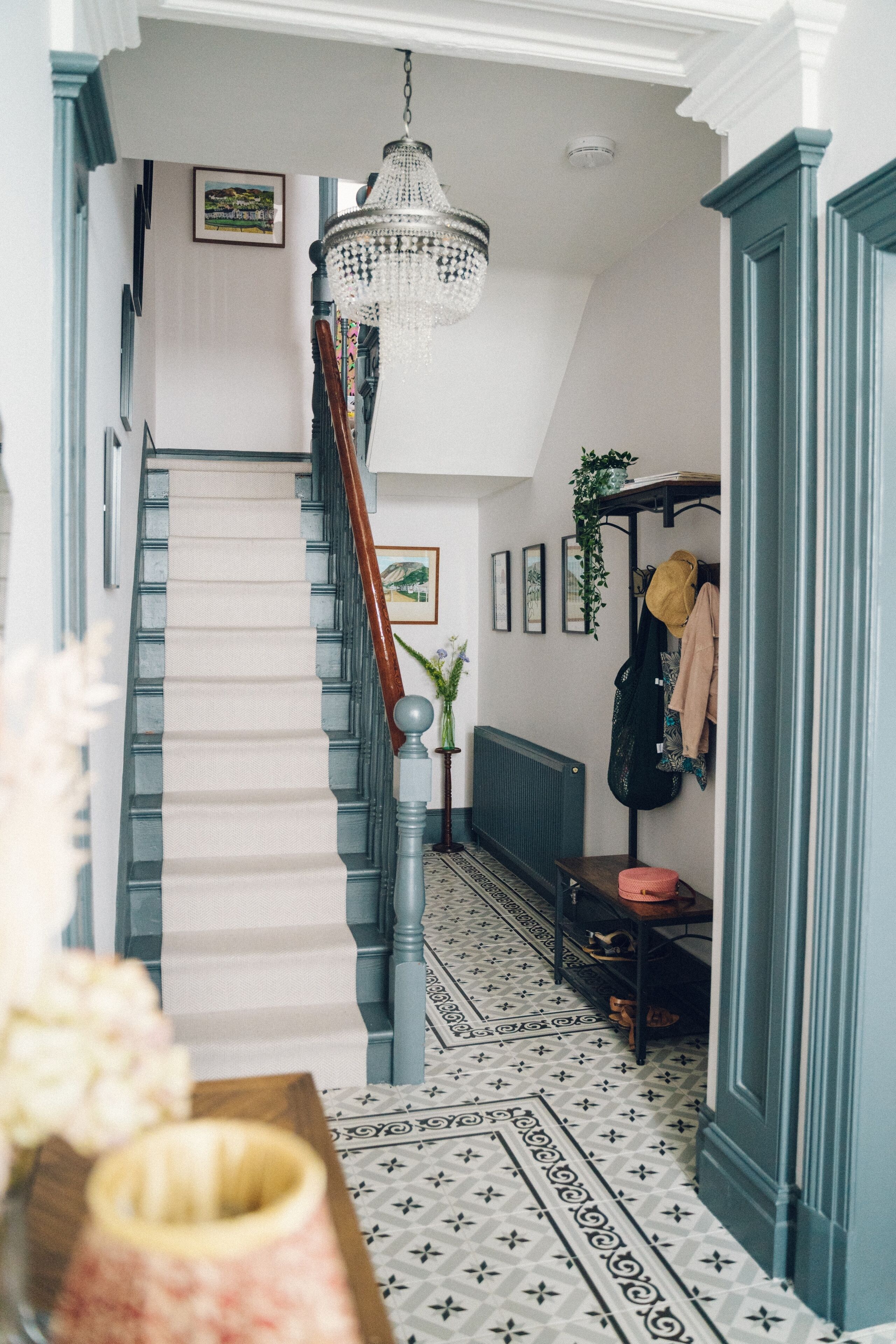 المنشأة من الداخل