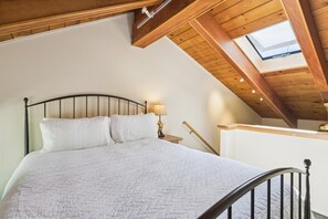 3 bedrooms, WiFi, bed sheets - Tahoe City Three Bedroom Condo in a Great Location! (Tahoe City)