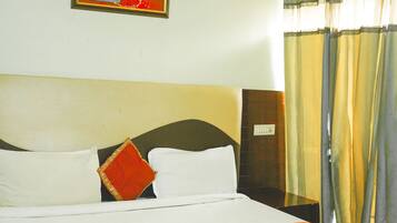 Deluxe Double Room Single Use | Premium bedding, down comforters, in-room safe, free WiFi