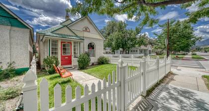 Parkside Cottage - Near Downtown Salida!